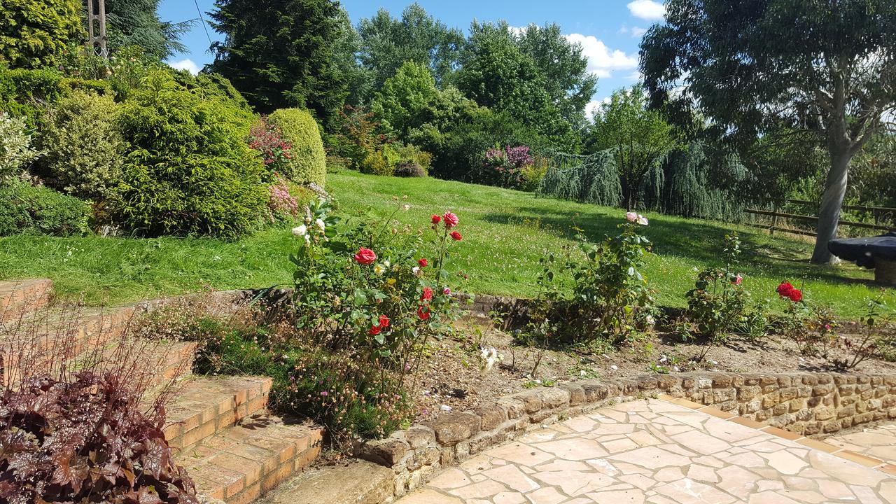 Camden House Bed & Breakfast Aubry-le-Panthou Exterior photo